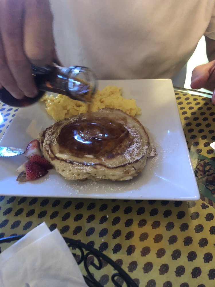 Paris Bakery & Cafe 212 S Olive Ave, West Palm Beach