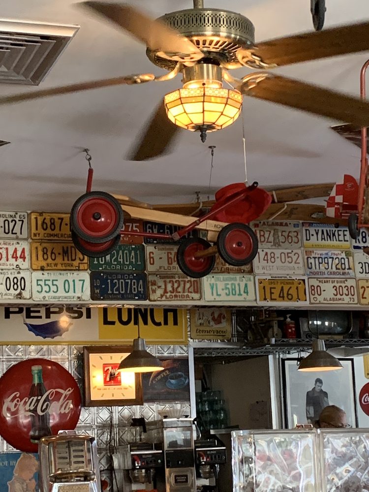 City Diner 3400 S Dixie Hwy, West Palm Beach