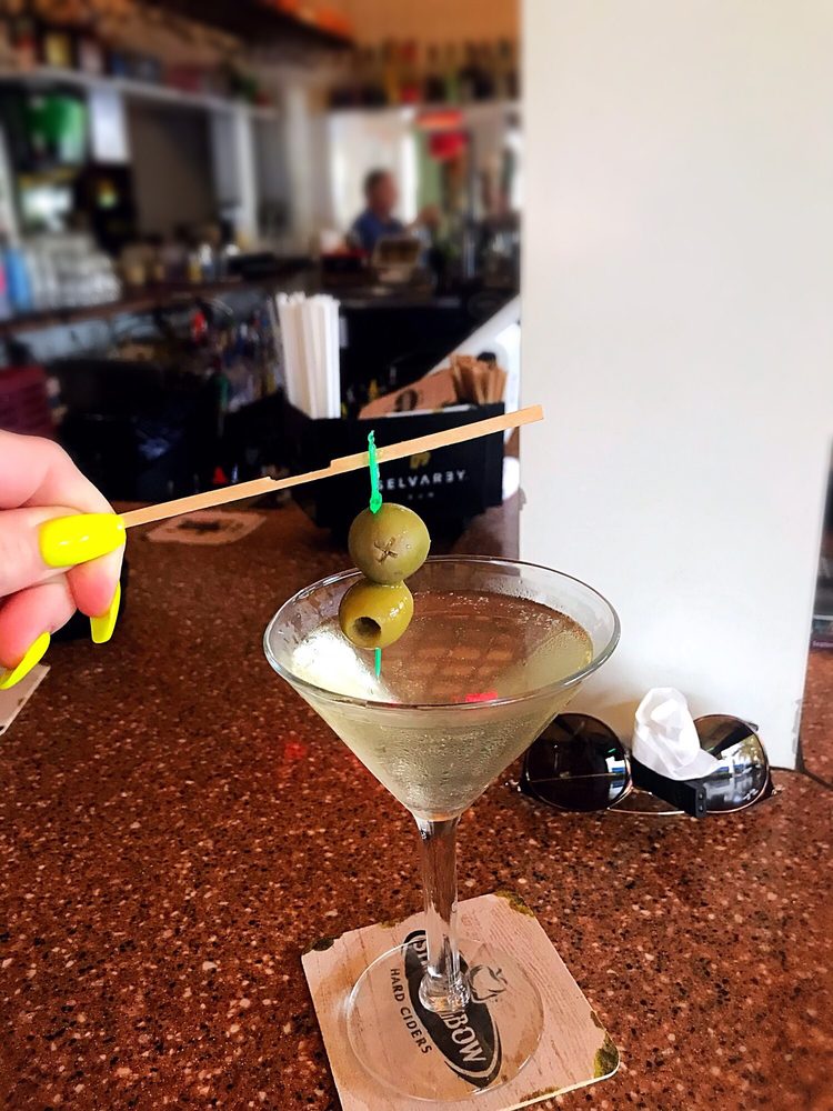 Georgie's Alibi Monkey Bar 2266 Wilton Dr, Wilton Manors