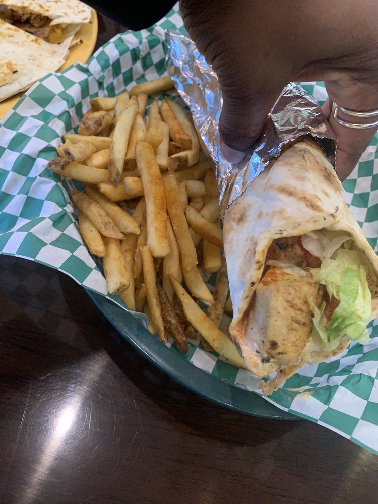 Express Burger & Mediterranean Grill 7291 North Point Pkwy #1700, Alpharetta