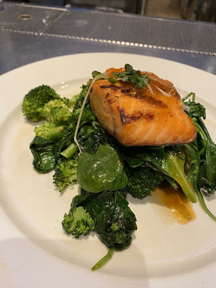 Hudson Grille North Point 7955 North Point Pkwy, Alpharetta
