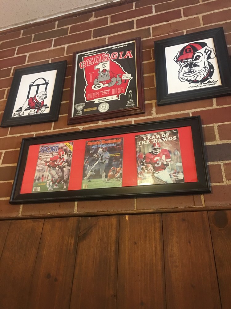 Mama Sid's Pizza 2240 S Barnett Shoals Rd, Athens