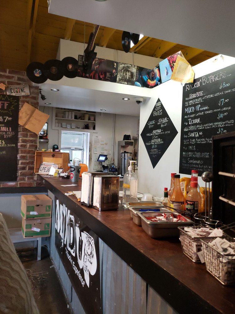 Mix'D Up Burgers 313 Boulevard SE, Atlanta