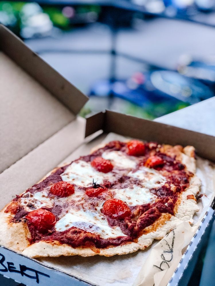 Slim & Husky's Pizza Beeria 1016 Howell Mill Rd, Atlanta