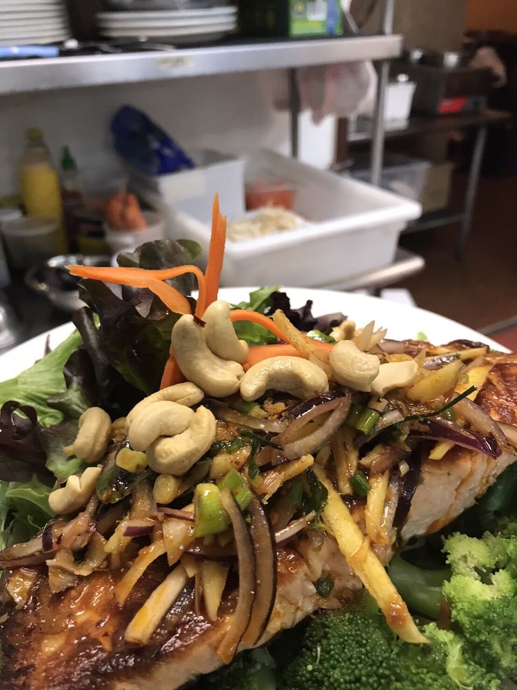 Thai and Thai Restaurant Columbus, GA : Thai Food, Sushi Bar 5870 Veterans Pkwy, Columbus