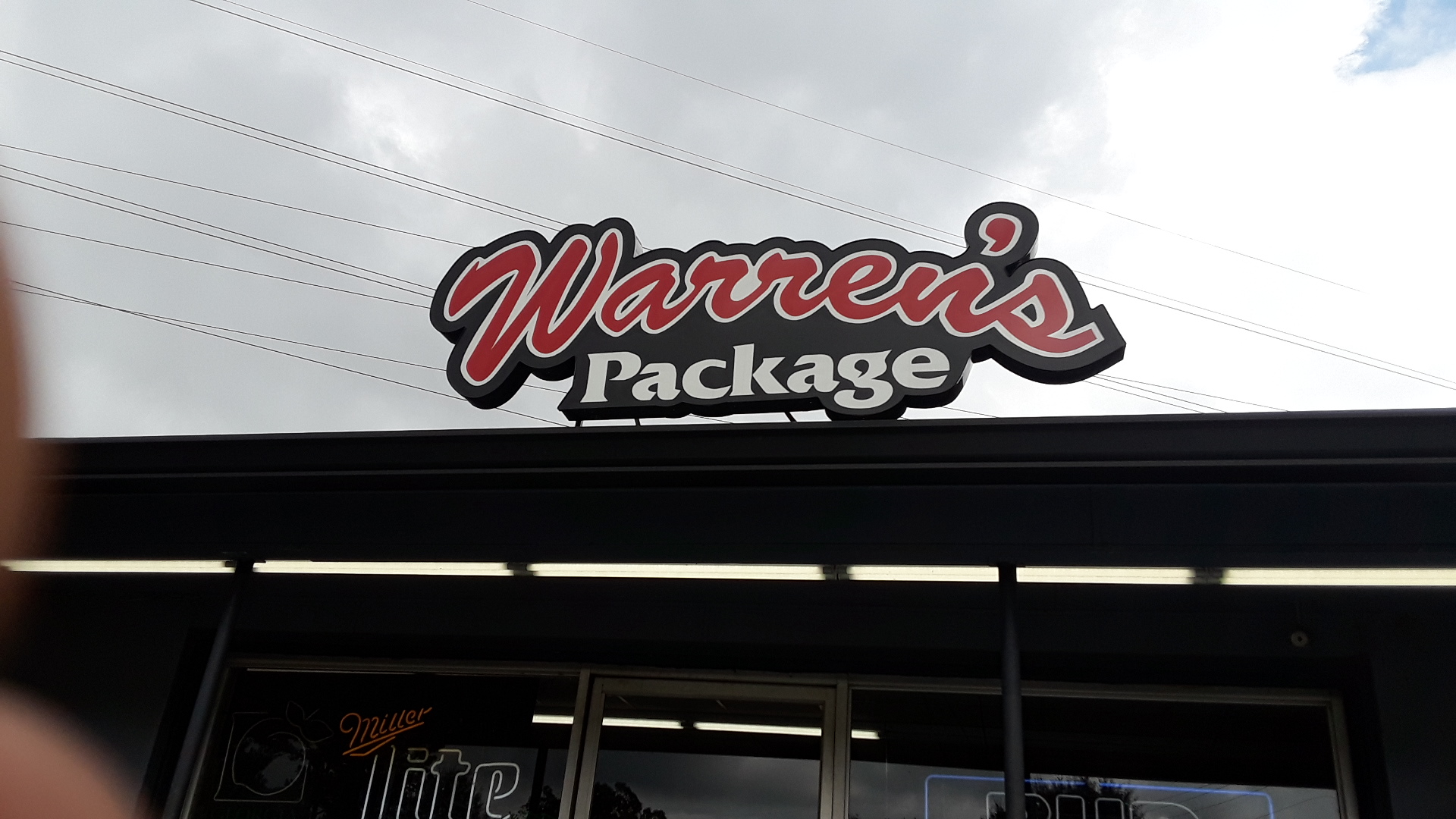 Warren's Grocery & Beverage