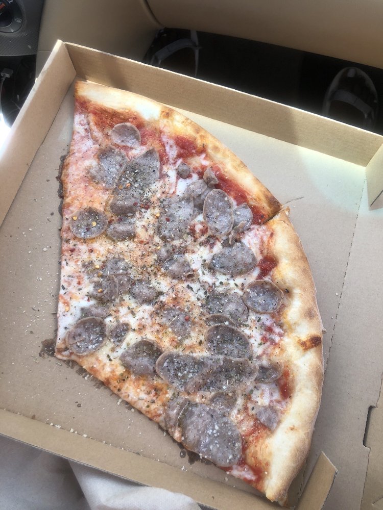 Izzy’s NY Pizza 331 Rockbridge Rd NW #400, Lilburn