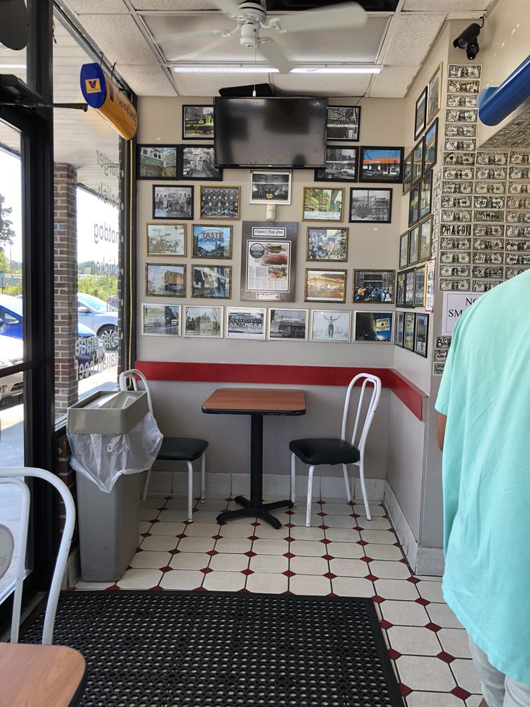 Baby AL's Chicago Dog 529 Indian Trail Lilburn Rd NW, Lilburn