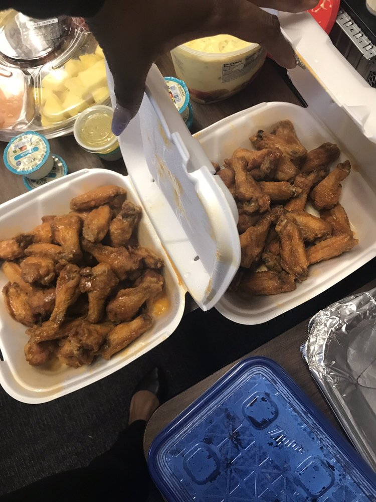 Moons Wings & Seafood 1398 Gray Hwy, Macon