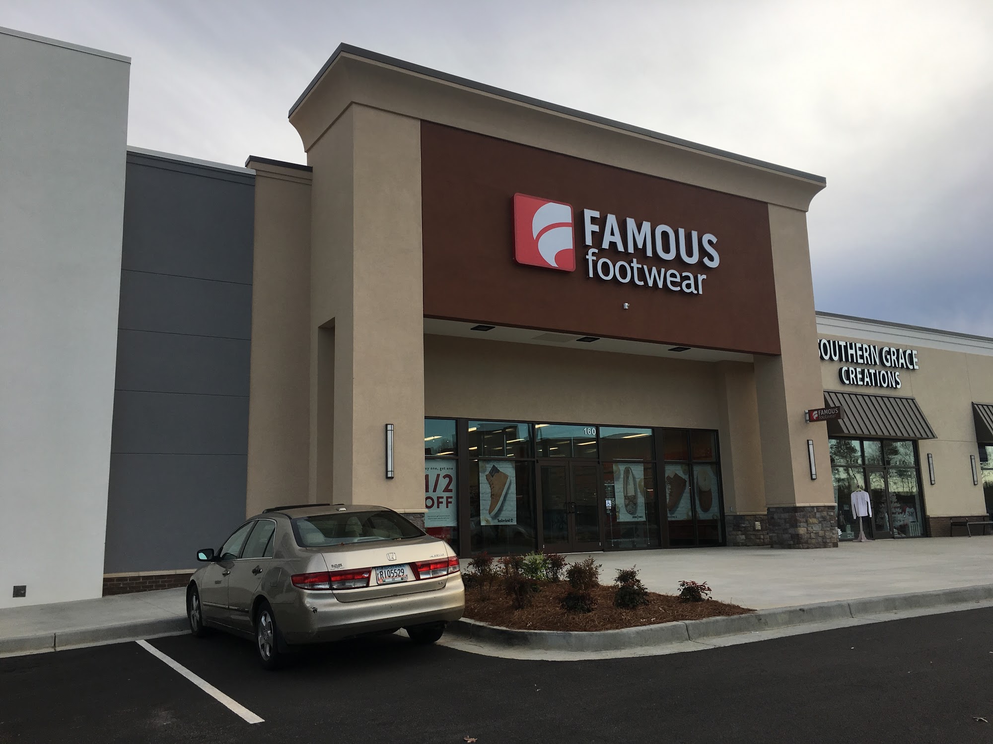 Famous Footwear NORTH MACON PROMENADE, 1625 Bass Rd Suite #160, Macon
