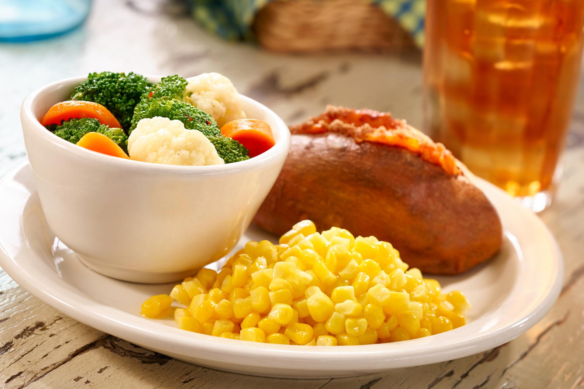 Cracker Barrel Old Country Store 3950 Riverside Dr, Macon