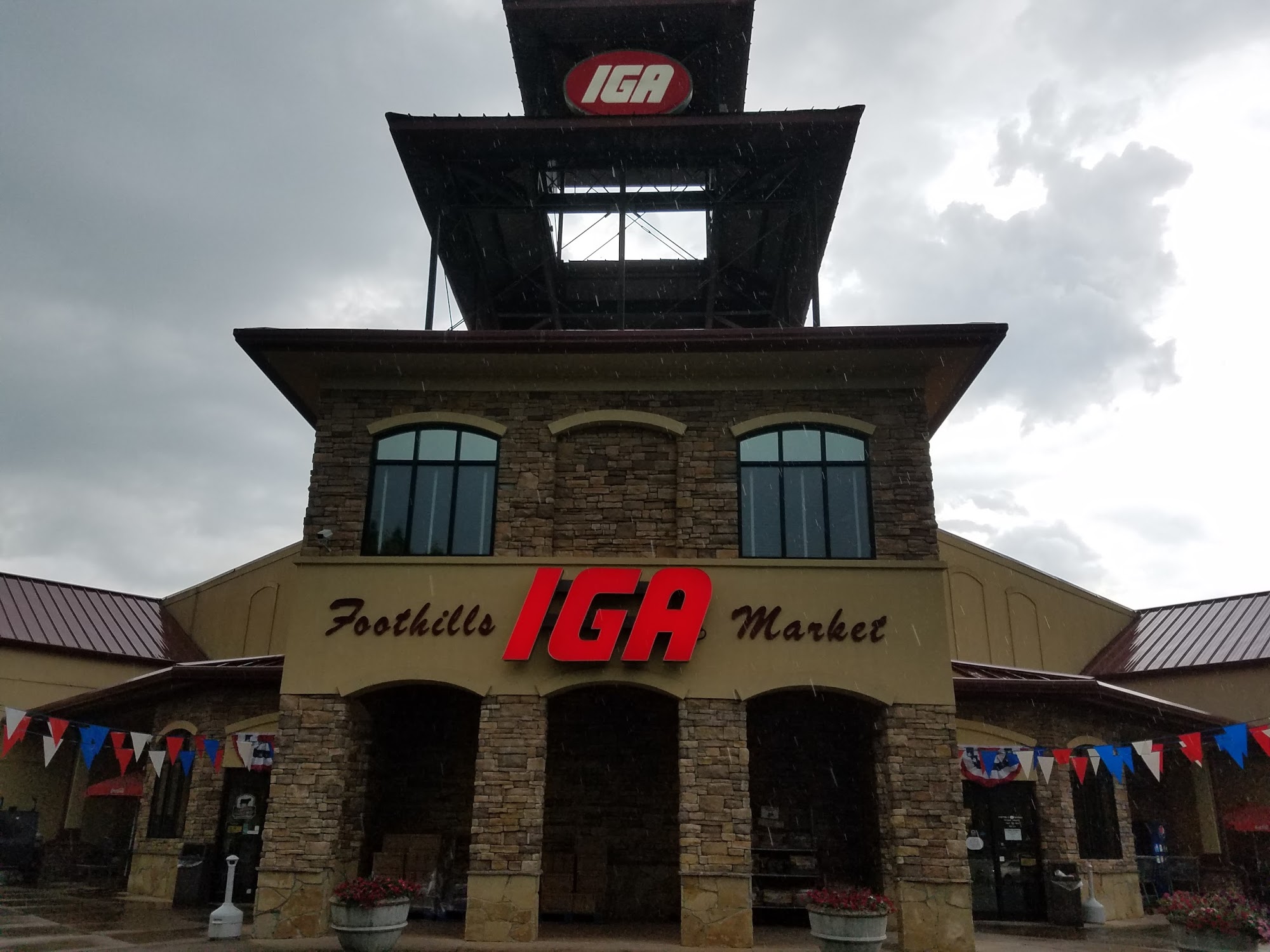 Foothills IGA Market