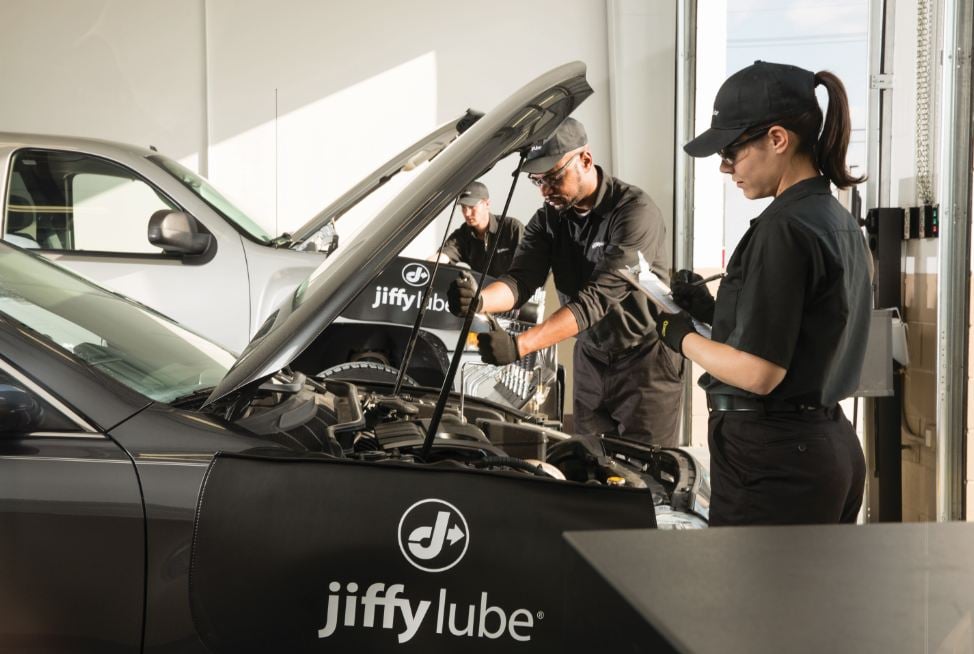 Jiffy Lube 216 Bobby Jones Expy, Martinez