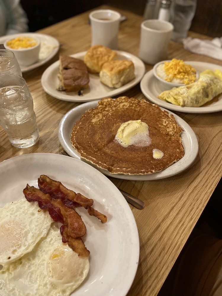 JR's Log House Restaurant 6601 Peachtree Industrial Blvd, Peachtree Corners