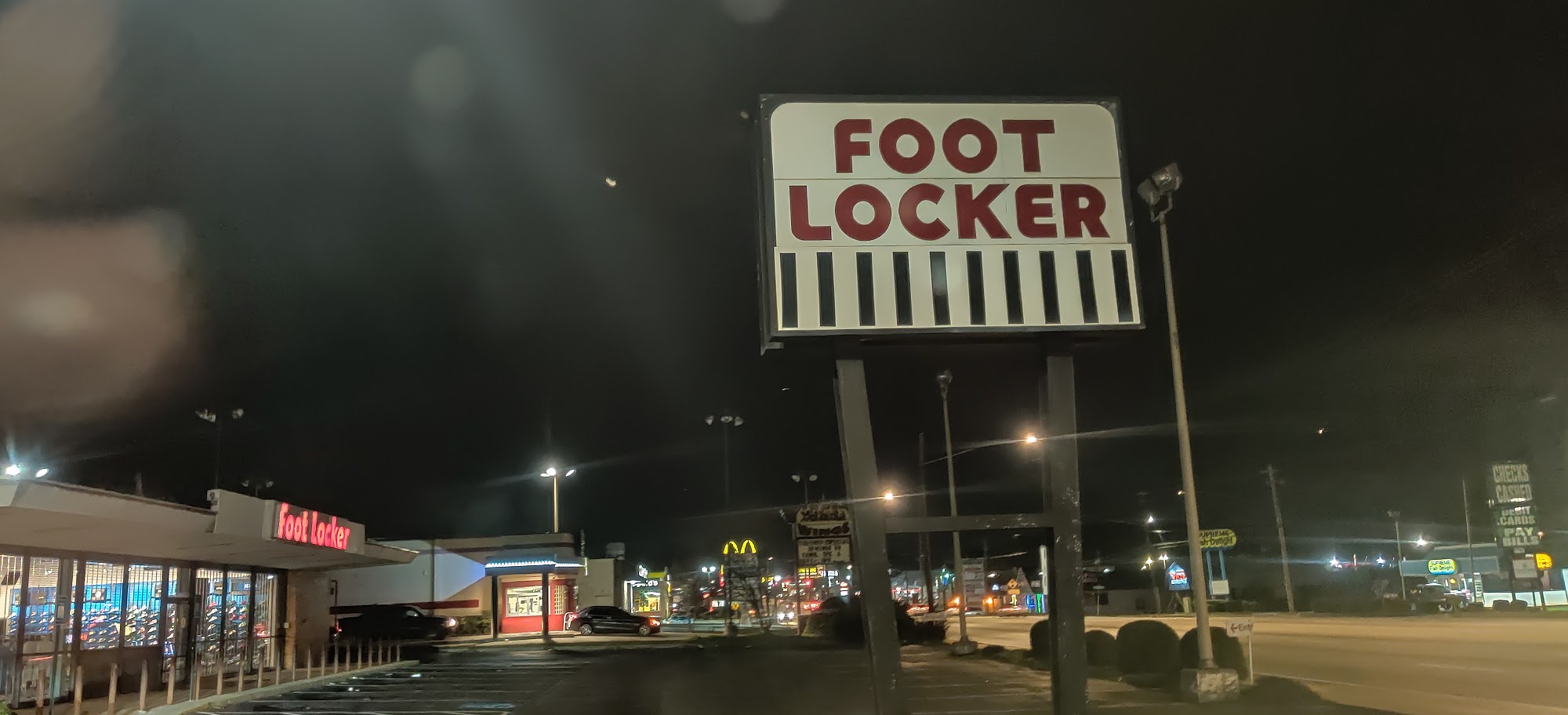 Foot Locker Outlet