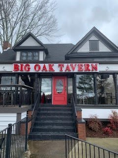 Big Oak Tavern 1090 Alpharetta St, Roswell
