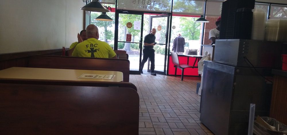 Huddle House 13015 Abercorn Extention, Savannah