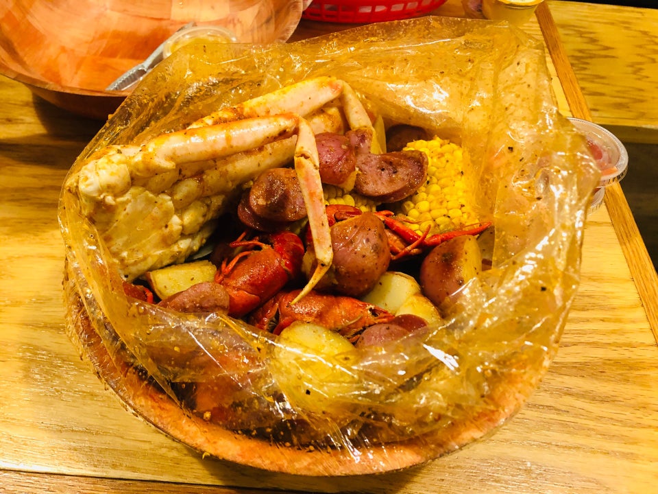 Savannah Seafood Shack 116 E Broughton St, Savannah