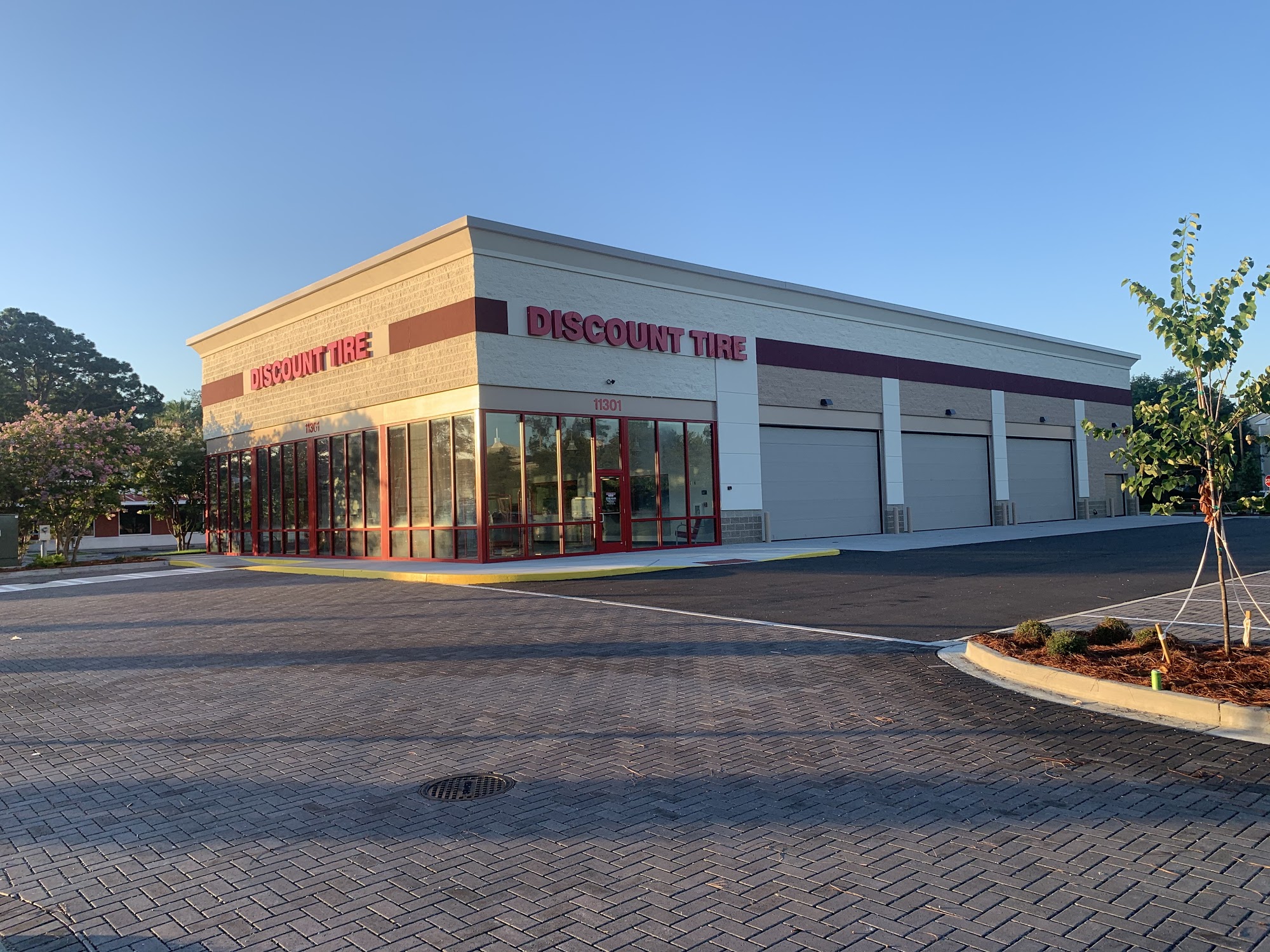 Discount Tire 11301 Abercorn St, Savannah