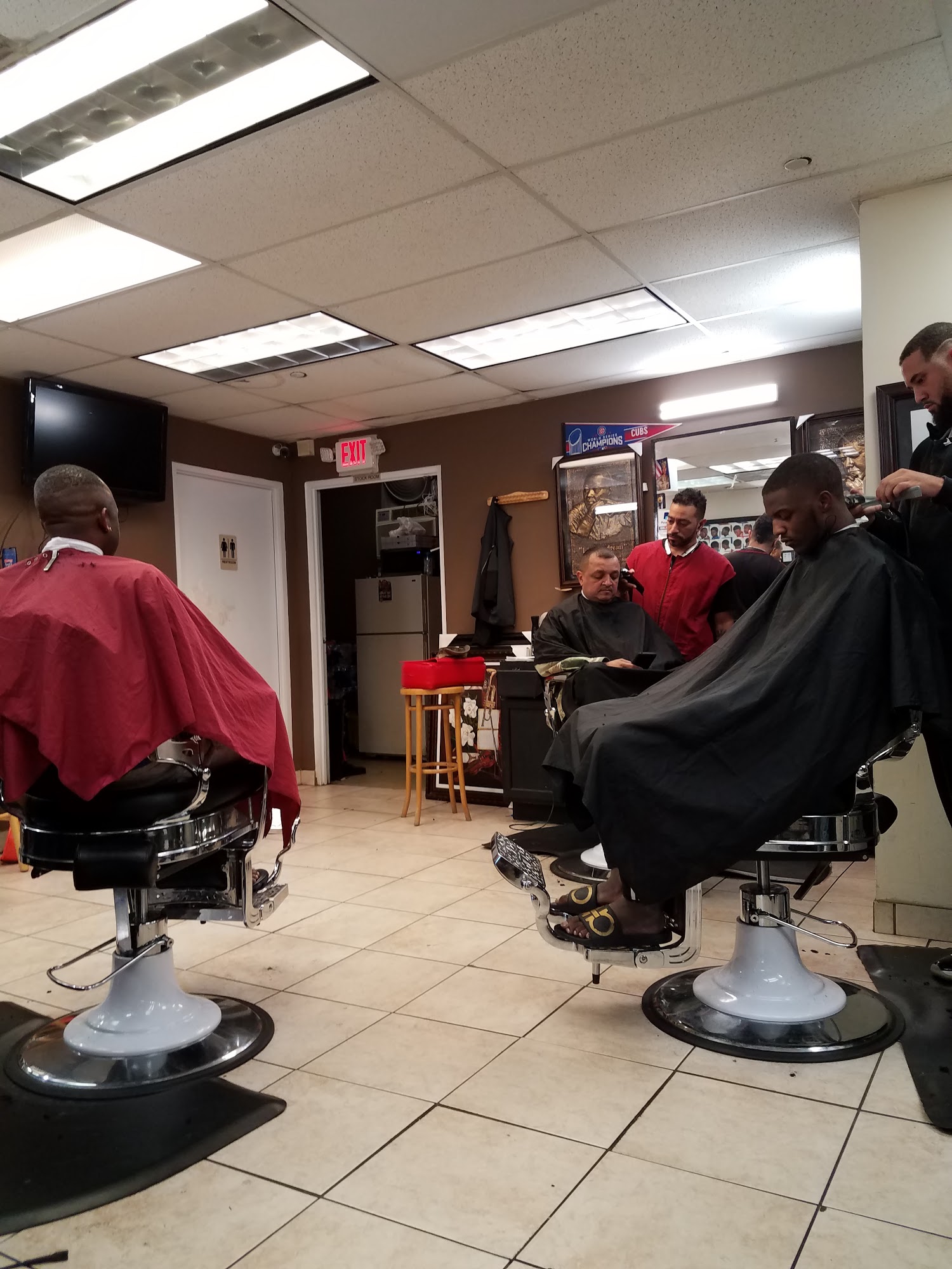 Heads R' Us BarberShop
