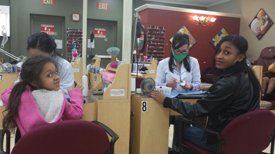 Regal Nails 1825 Rockbridge Rd SW #3335, Stone Mountain