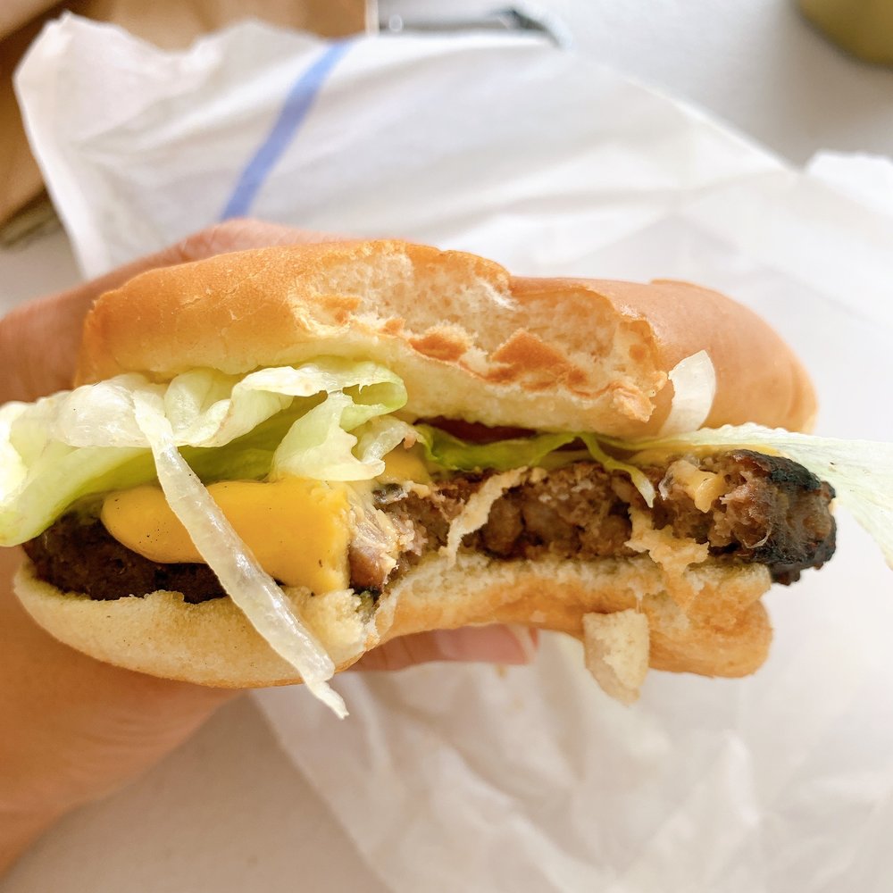 W & M Bar B-Q Burger 3104 Waialae Ave, Honolulu