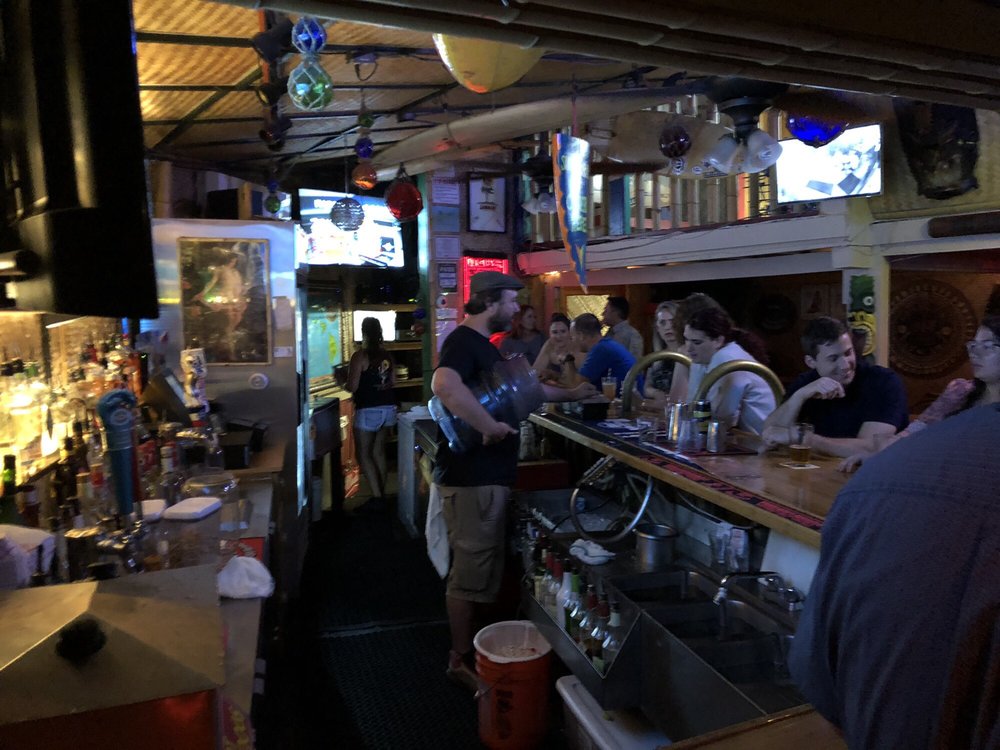 Arnold's Beach Bar 339 Saratoga Rd, Honolulu