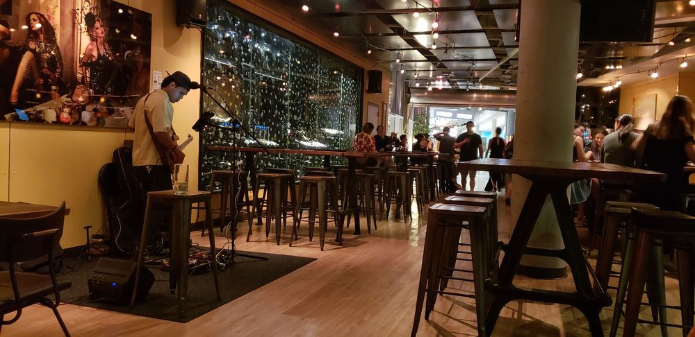 Amuse Wine Bar 1250 Kapiolani Blvd, Honolulu