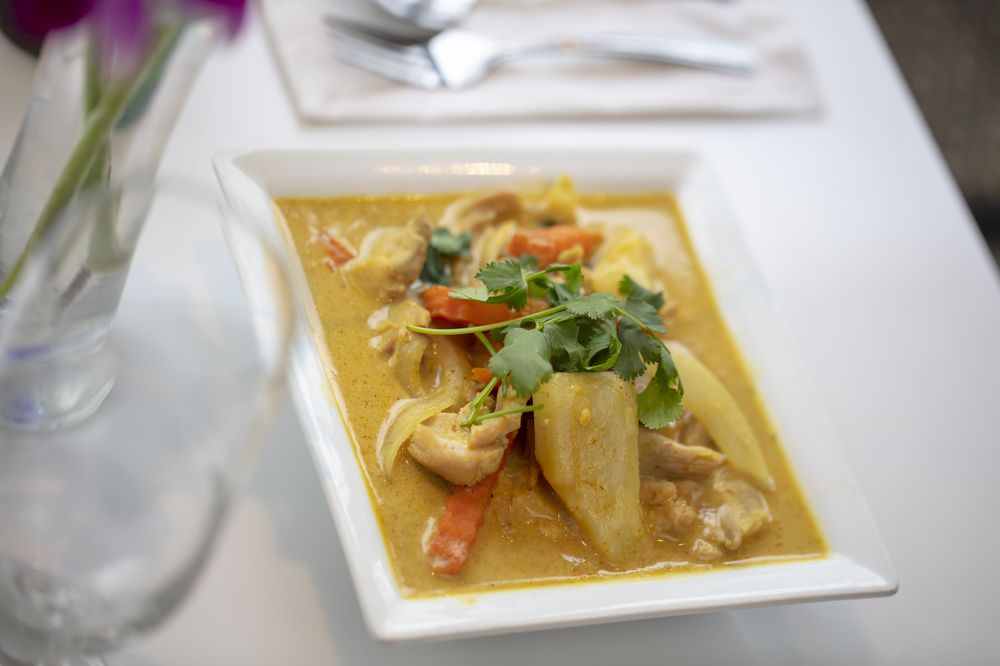 Chiang Mai Thai Cuisine 2239 S King St, Honolulu