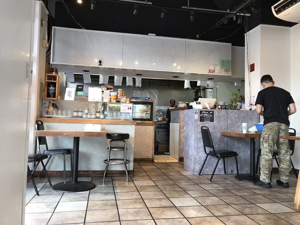 Cuu Long ll Vietnamese Restaurant 175 N Hotel St #2, Honolulu