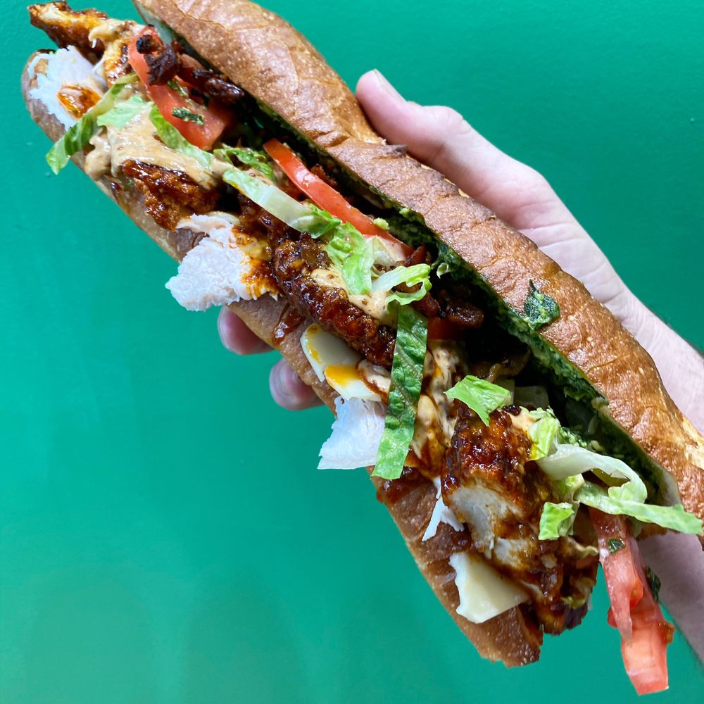 E.A.R.L kakaako: sandwiches, etc 400 Keawe St #103, Honolulu
