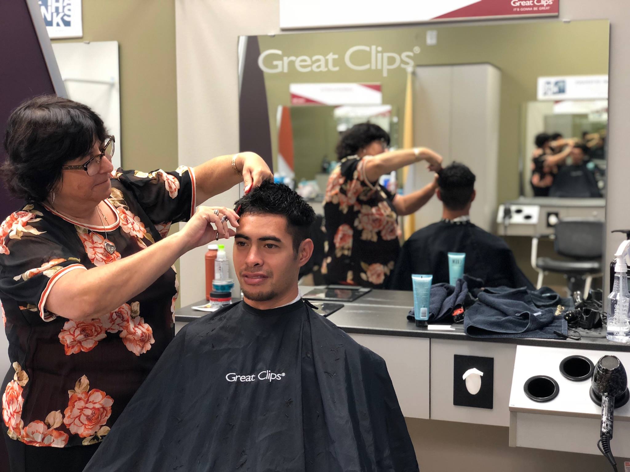 16 Best Hair Salons Near Kailua, HI - 2022 BestProsInTown