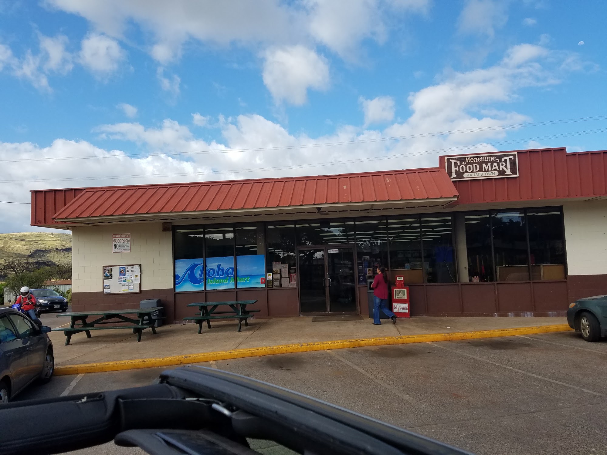 Menehune Food Mart