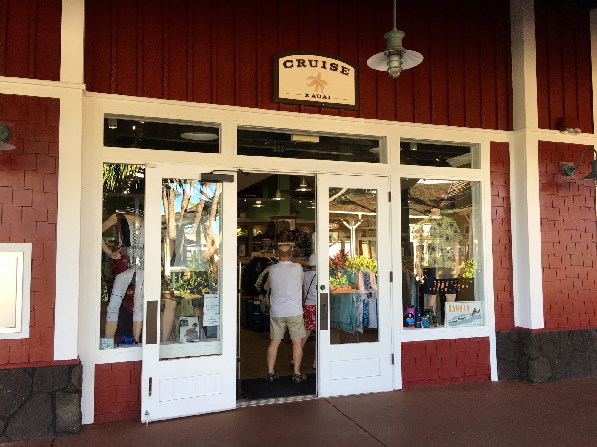 Cruise Kauai - Shops at Kukui'ula