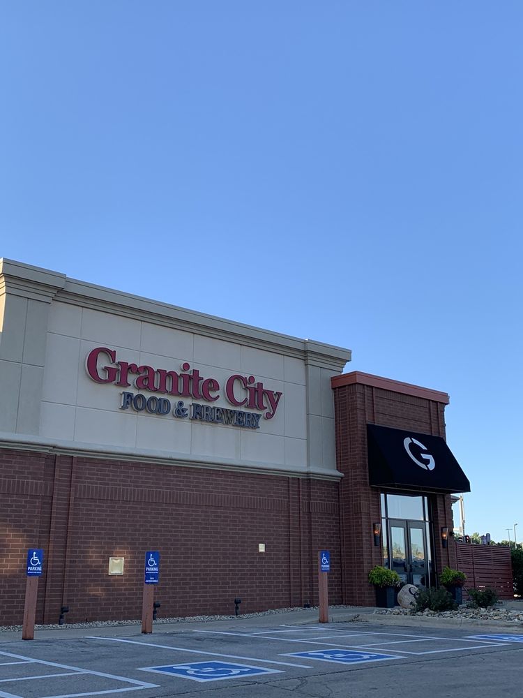 Granite City Food & Brewery 4755 1st Ave SE, Cedar Rapids