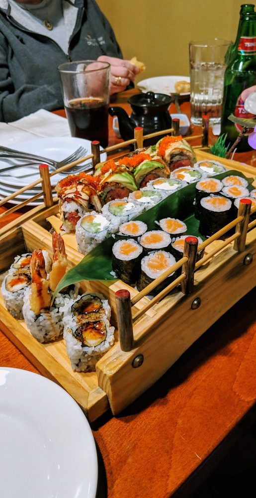 Sushi House 2665 Edgewood Pkwy SW #100, Cedar Rapids