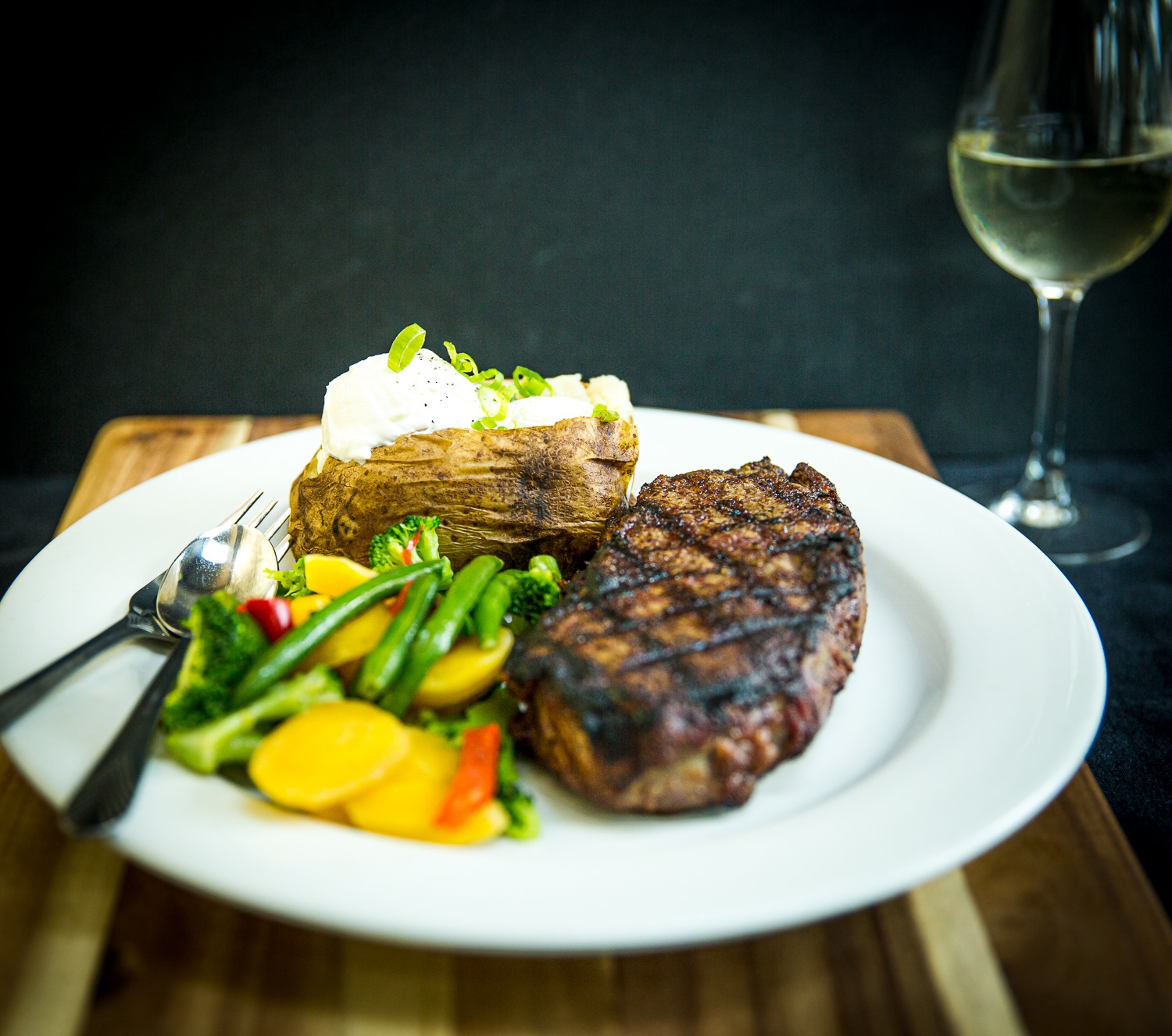 Huston Rogers Steakhouse 90 Twixt Town Rd, Cedar Rapids