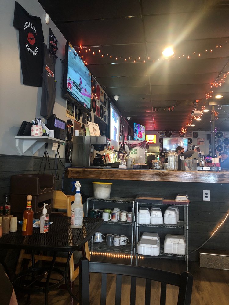 Lucky's on 16th 86 16th Ave SW, Cedar Rapids