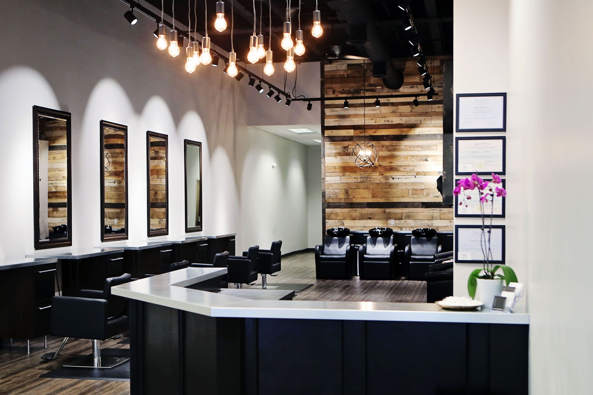 Refinery Salon & Co