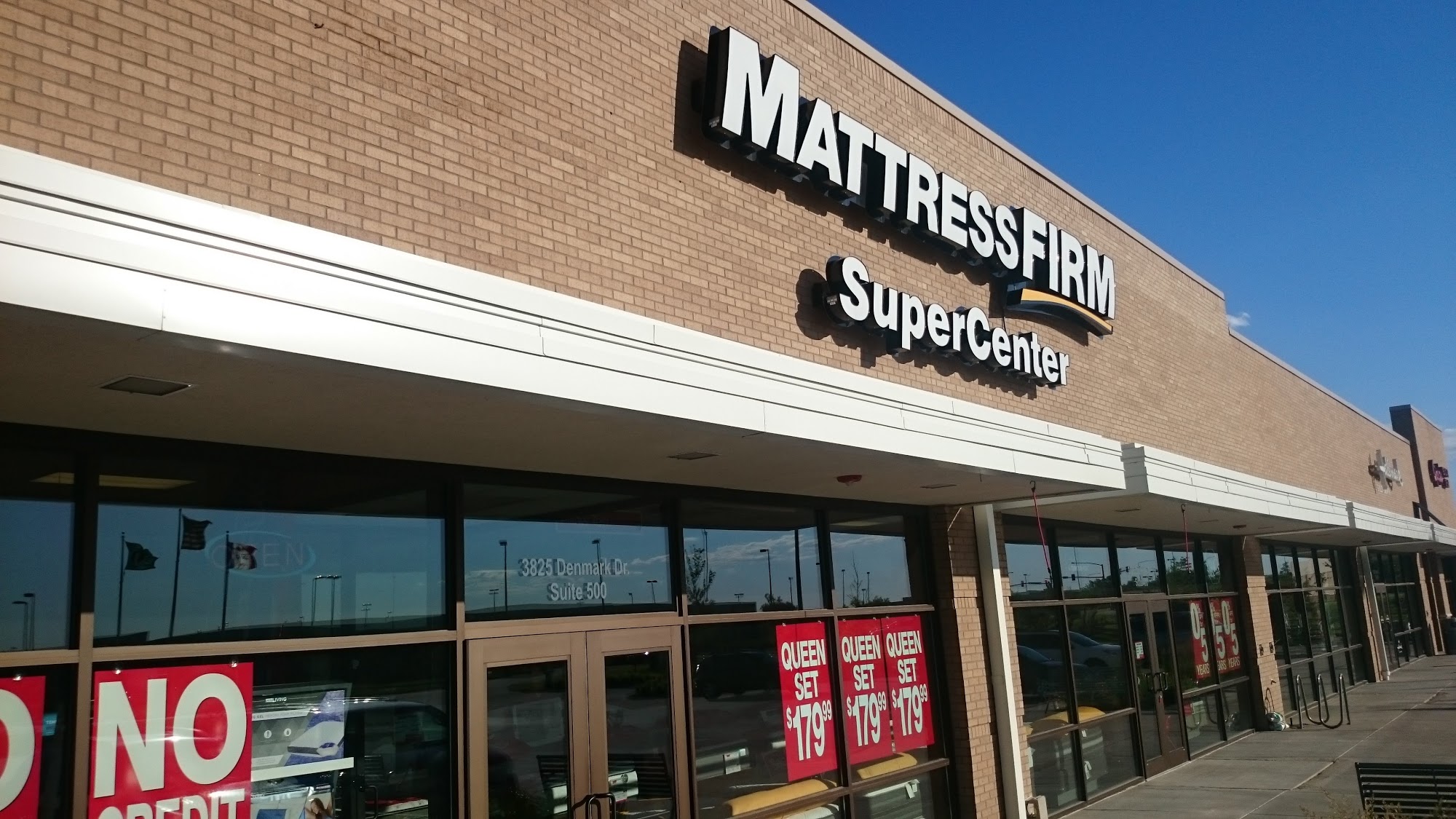 Mattress Firm Metro Crossing Supercenter