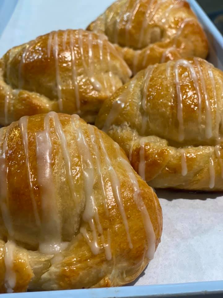 Hiland Bakery 3615 6th Ave, Des Moines