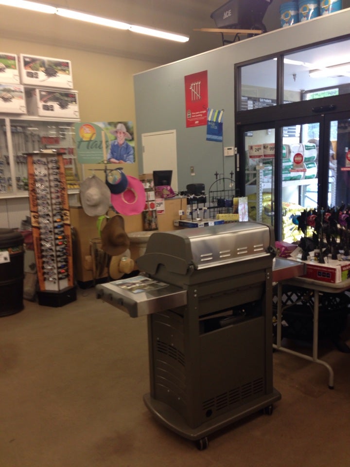 Ace Hardware 200 S Locust St, Dubuque