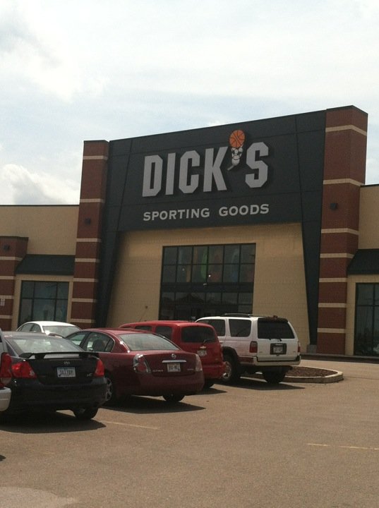 DICK'S Sporting Goods 555 John F Kennedy Rd, Dubuque