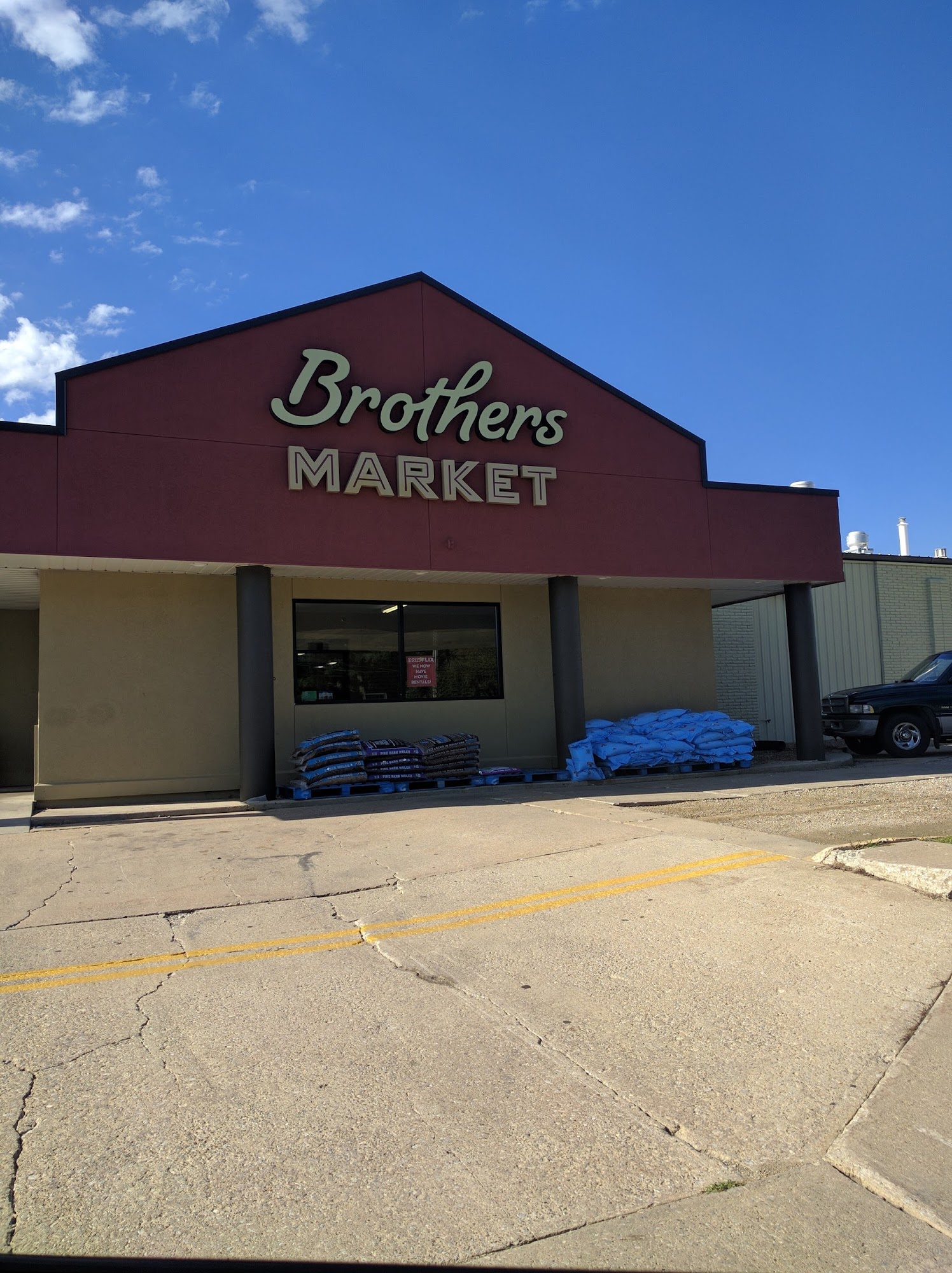 Brothers Market