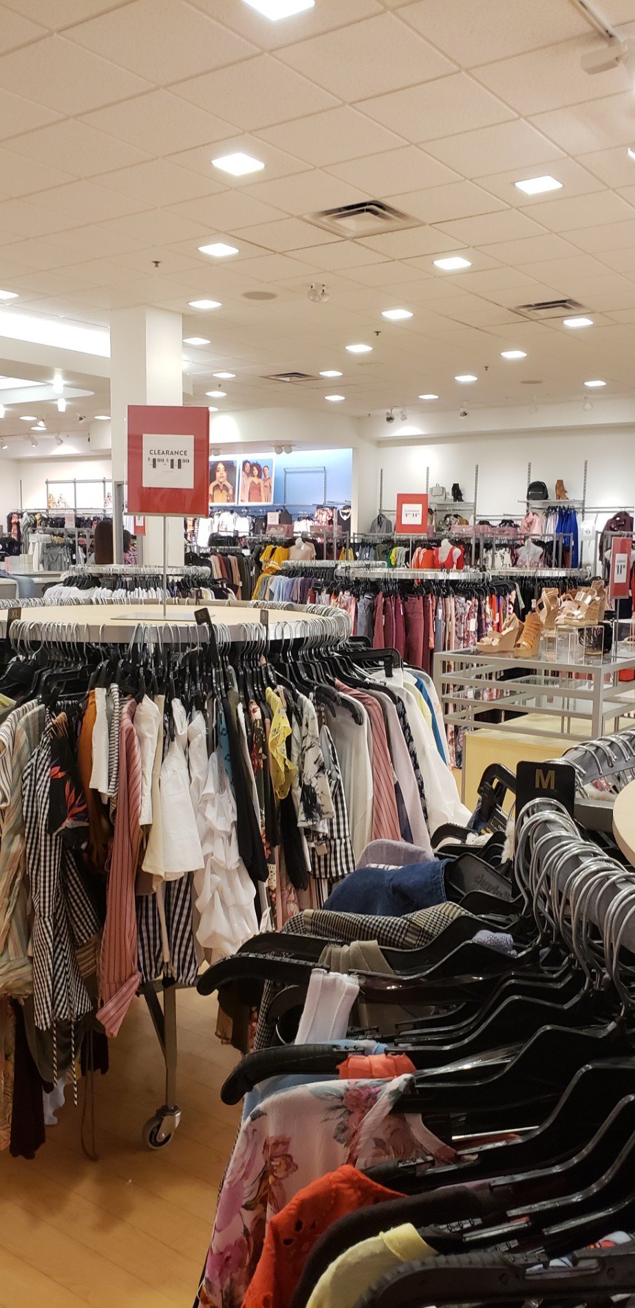 Victoria's Secret 4400 Sergeant Rd, Sioux City