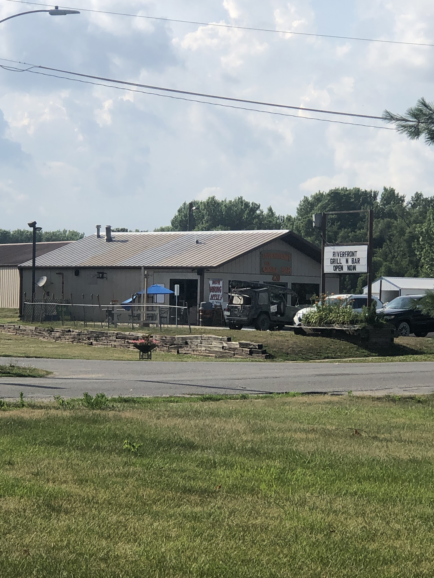 Riverfront Grill & Bar