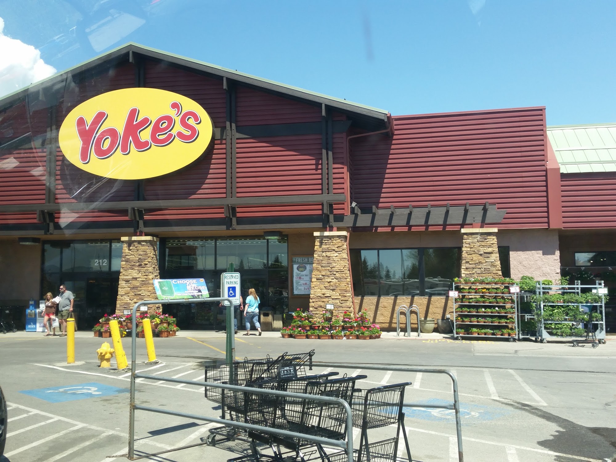 Yoke's Fresh Market - Sandpoint