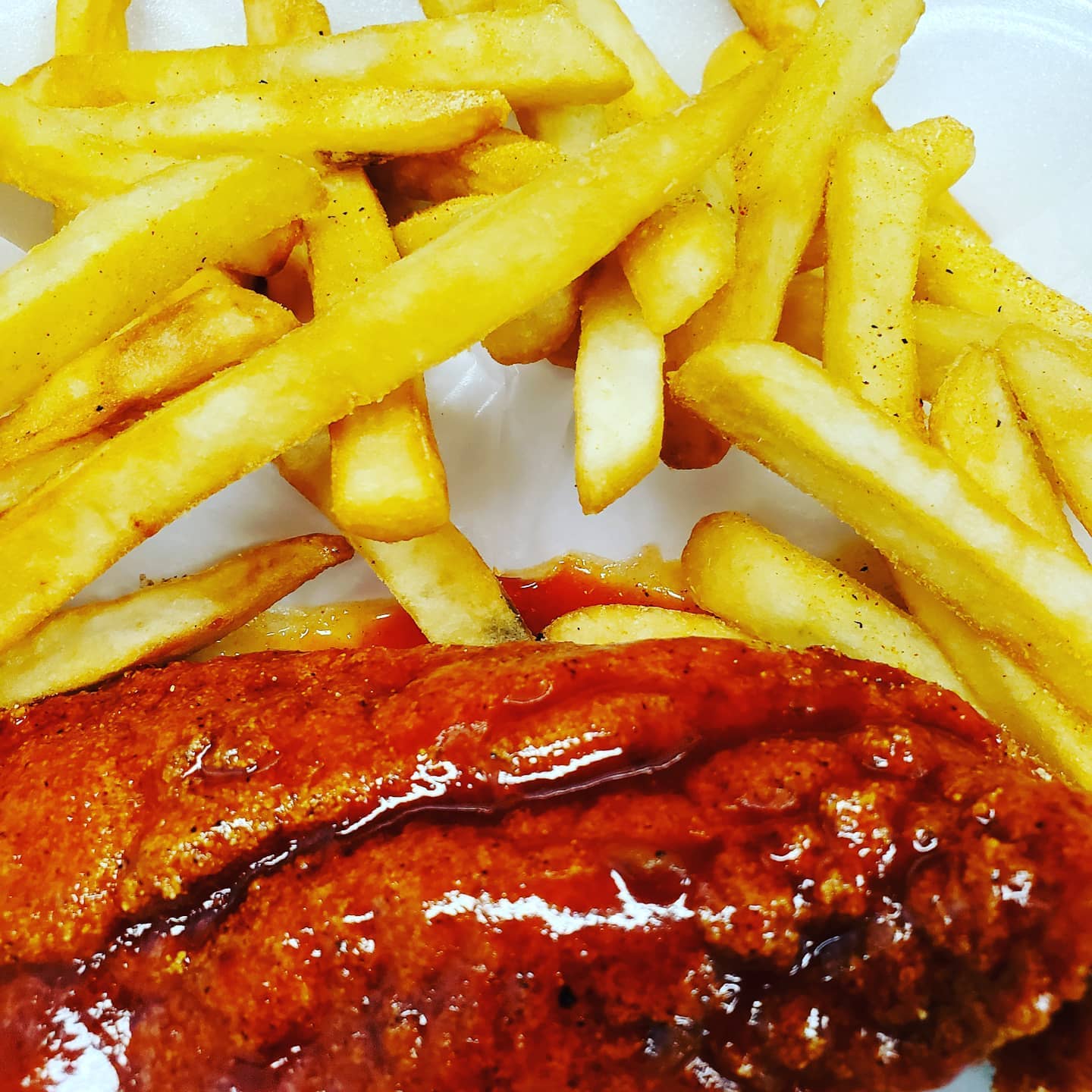 Lovett's Soul Food 2512 College Ave, Alton