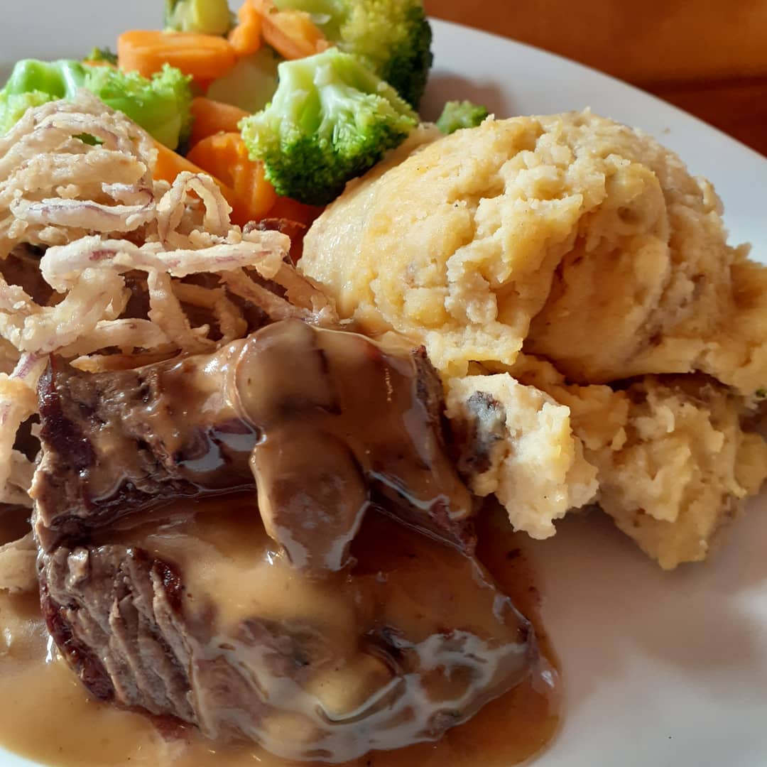 Peggy Kinnane's Irish Restaurant & Pub 8 N Vail Ave, Arlington Heights