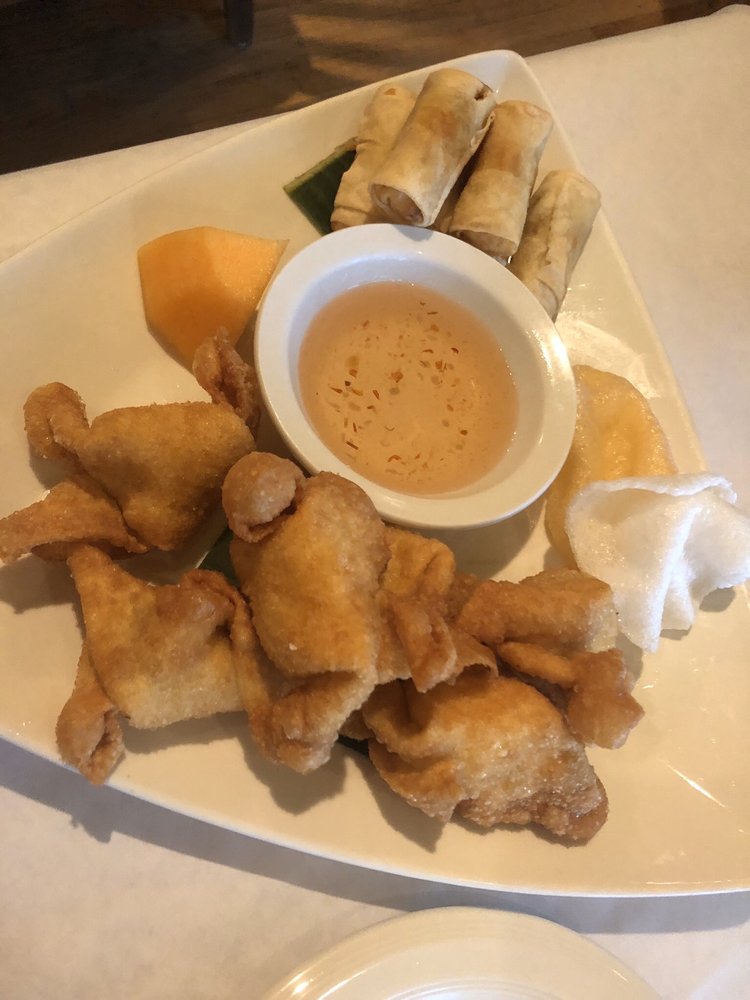 Bangkok Cafe 17 N Vail Ave, Arlington Heights